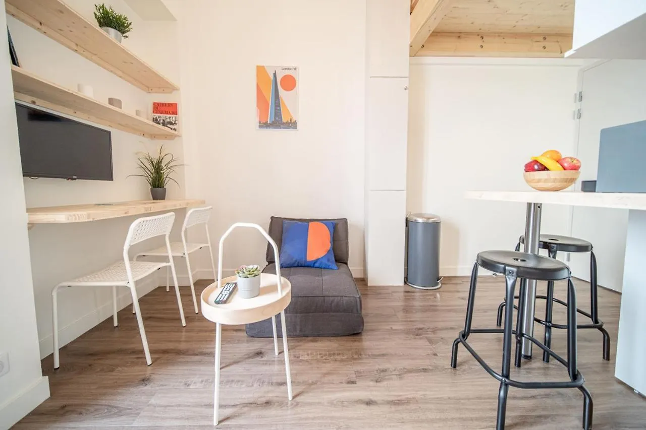 La Maison Gratte Ciel-Appartement Londres-Jardin Villeurbanne France