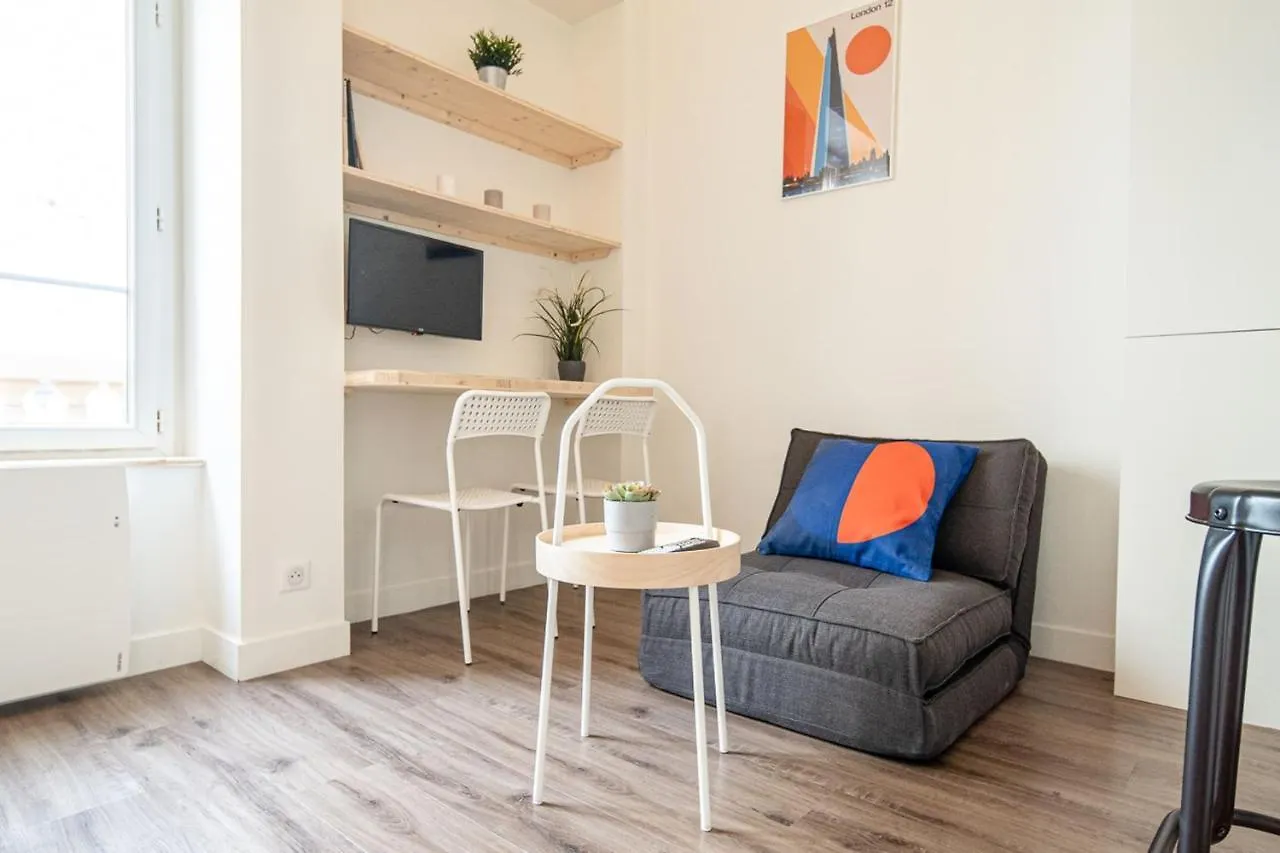Apartment La Maison Gratte Ciel-Appartement Londres-Jardin Villeurbanne